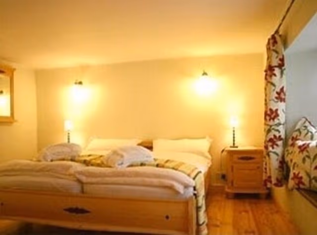 Double Room, Shared Bathroom (Super King)