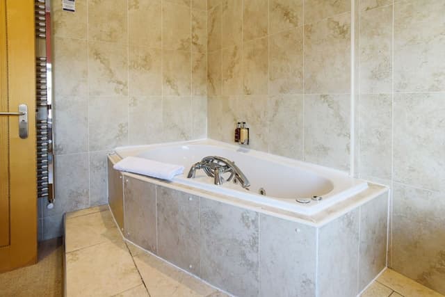 Deluxe Double Room, 1 King Bed, Jetted Tub, Bay View (Room 2)