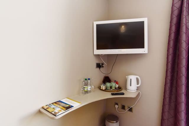Deluxe Double or Twin Room (Room 5)