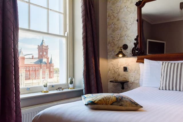 Deluxe Double or Twin Room (Room 5)