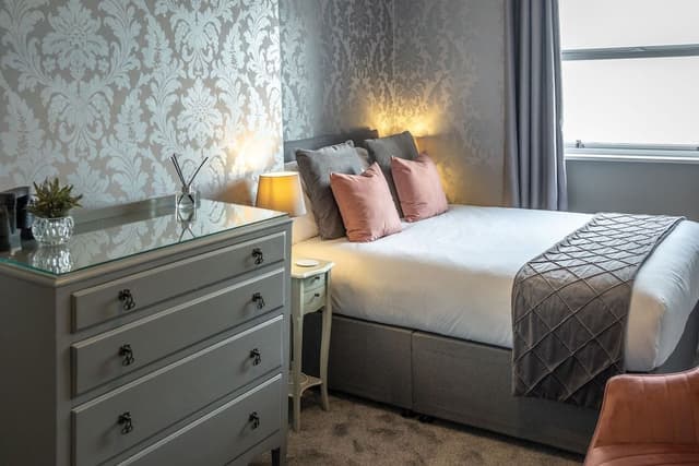 Superior Double Room, Ensuite, Sea View