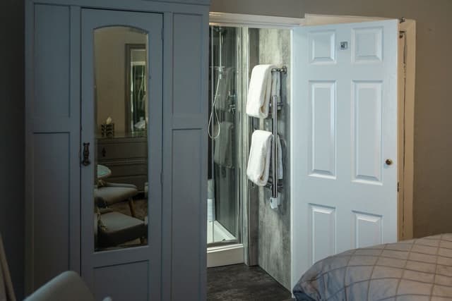 Classic Twin Room, Ensuite (Inland View)