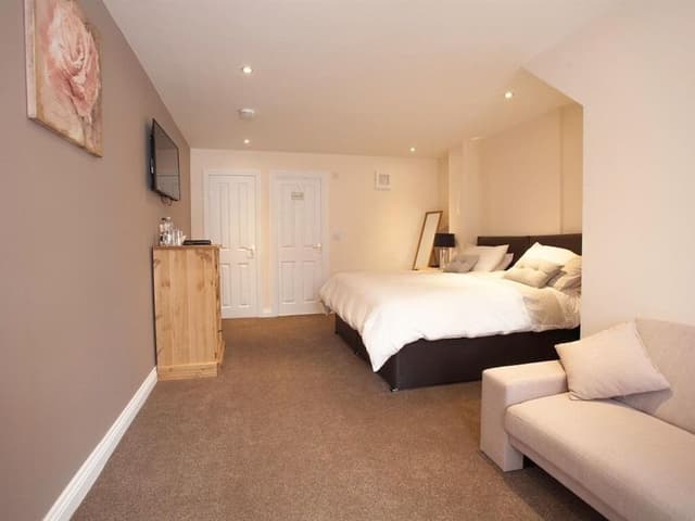 Premium Double or Twin Room, Ensuite