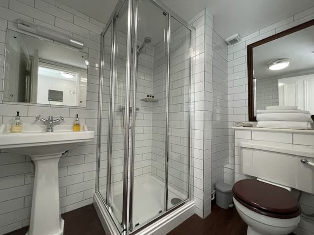 Deluxe Double Room (Room 1)