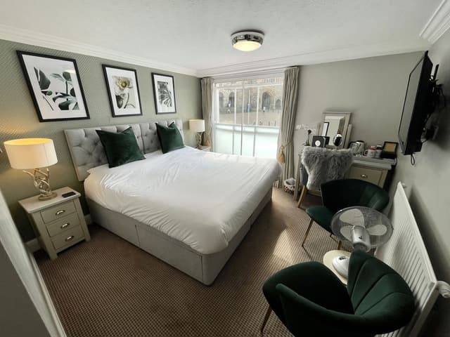 Deluxe Double or Twin Room (Room 2)