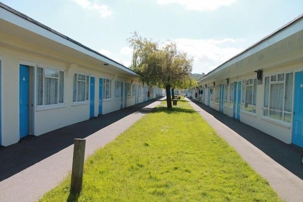 Pontins Sandbay Holiday Park - Adult Only2