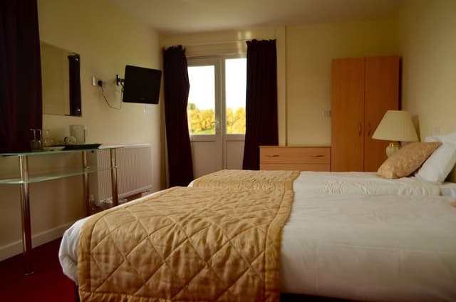 Classic Twin Room