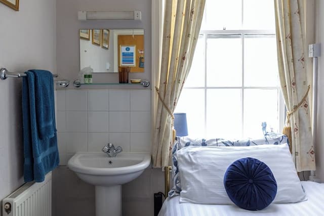 Single Room (First Floor)