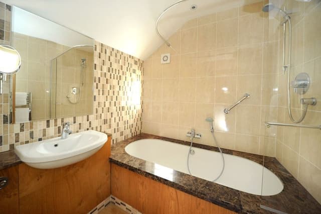 Double or Twin Room, Ensuite