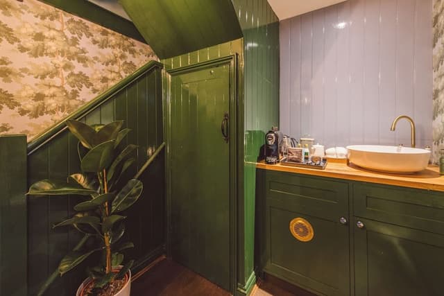 Whistling Cottage