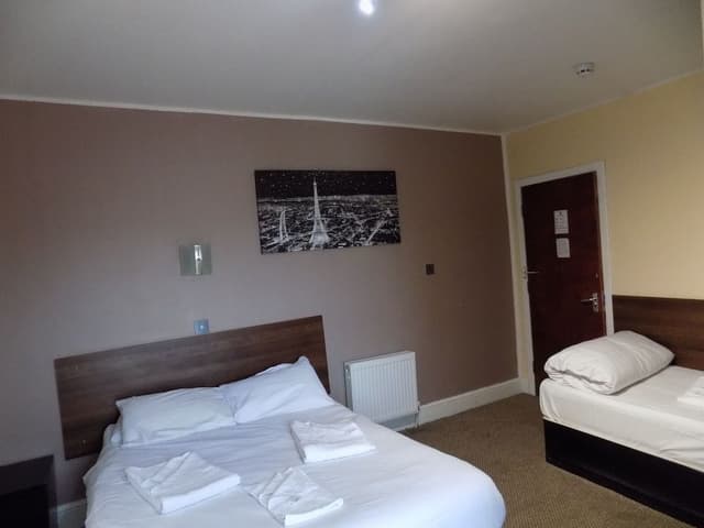 Triple Room, Ensuite