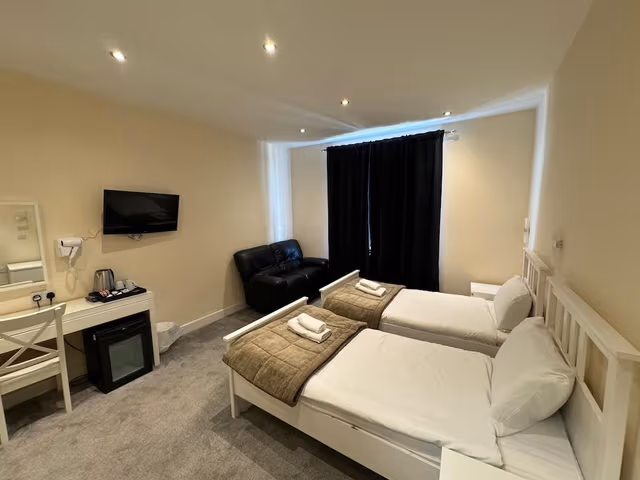 Standard Twin Room