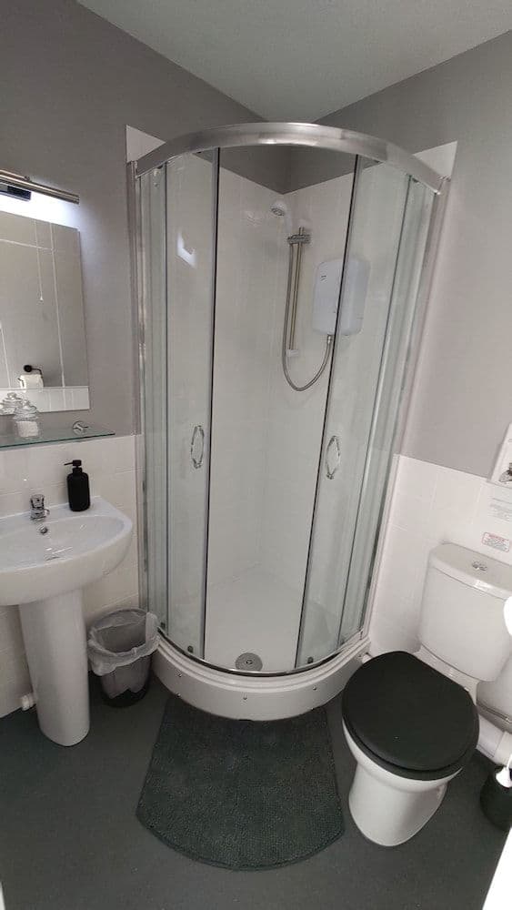 Double Room, 1 Double Bed (1 Adult and 1 Child)