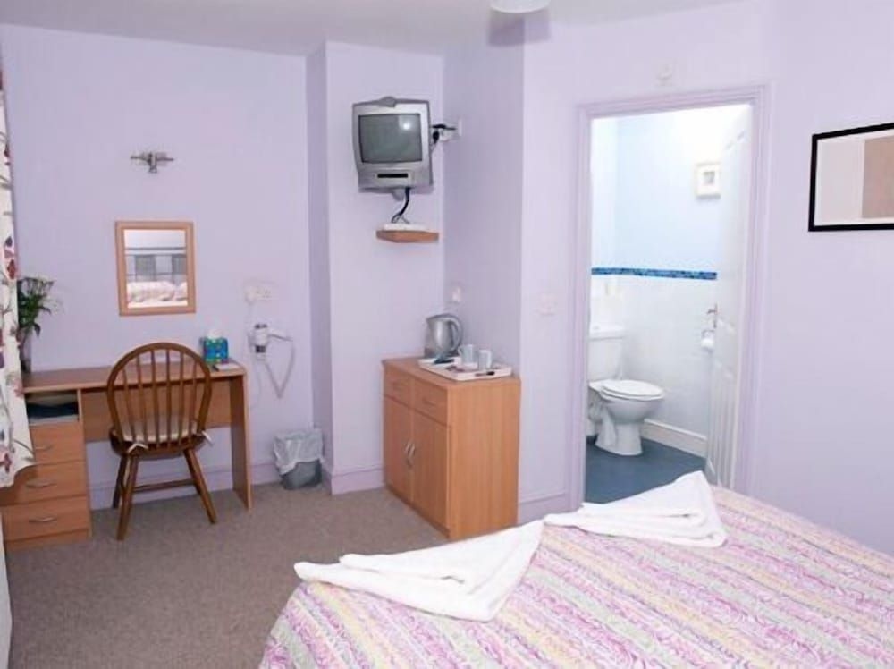 Holbrook B&B4