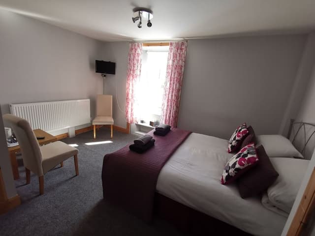 Double Room, Ensuite (Room 2)