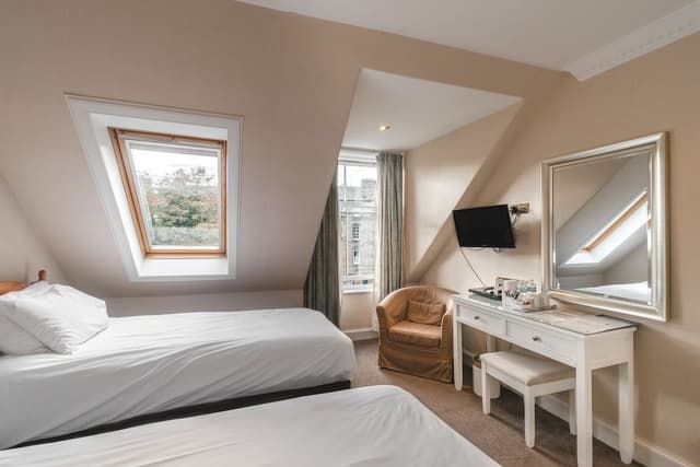 Standard Twin Room, Ensuite