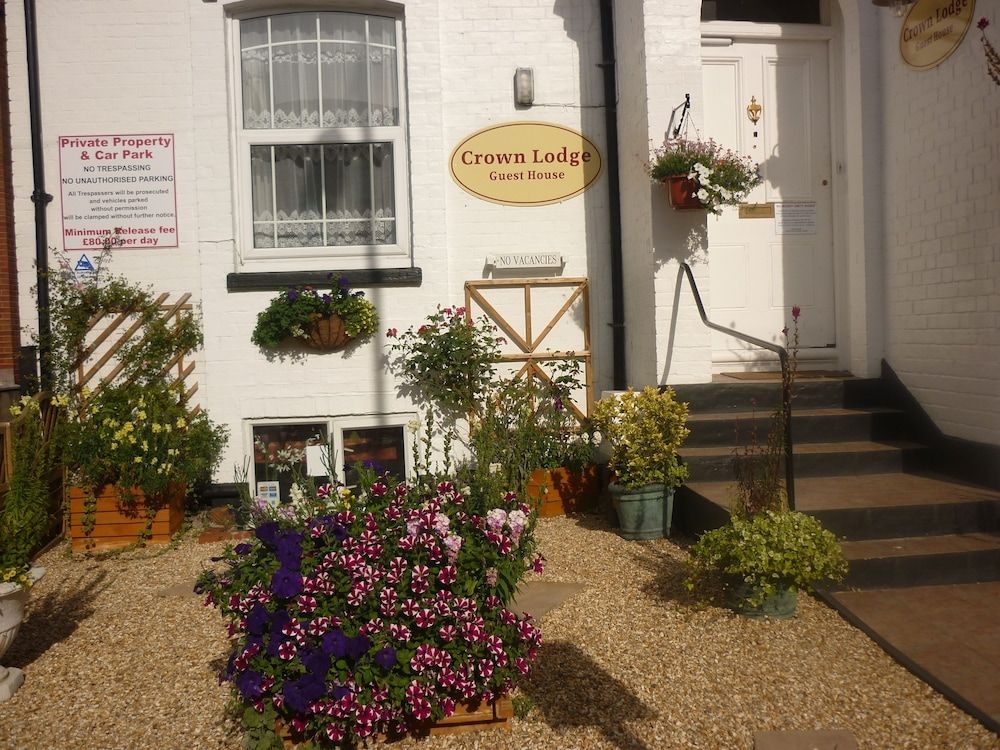 Crown Lodge Guest House3