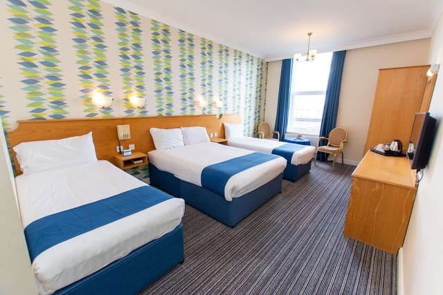 Family Quadruple Room (2 Adults + 2 Children)