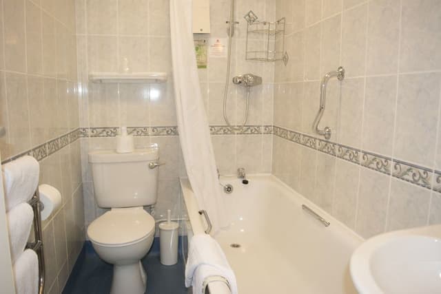 Family Triple Room (2 Adults + 1 Child)