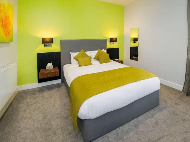 1 Double Bed Standard