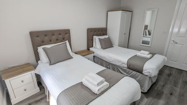 1 Bedroom Twin Apartment