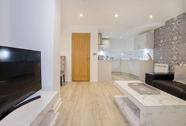 No2 (1 Bedroom Apartment - Ground Floor)