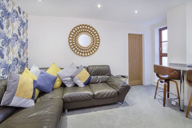 No3 (2-bed, First Floor)