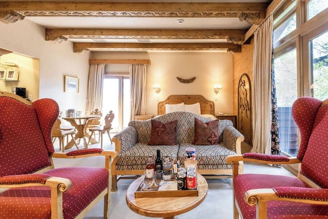 Suite, 1 King Bed