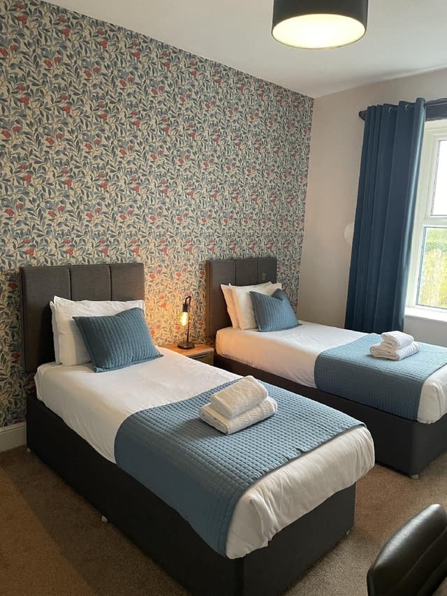 Twin room-Standard-Ensuite
