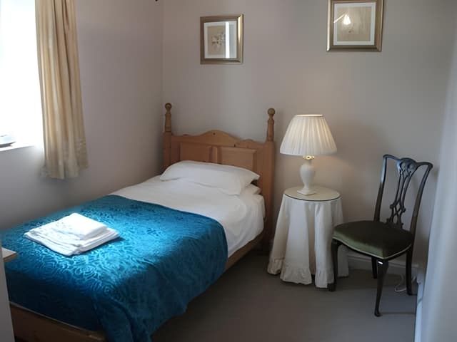 Single room-Standard-Shared Bathroom-Private Toilet