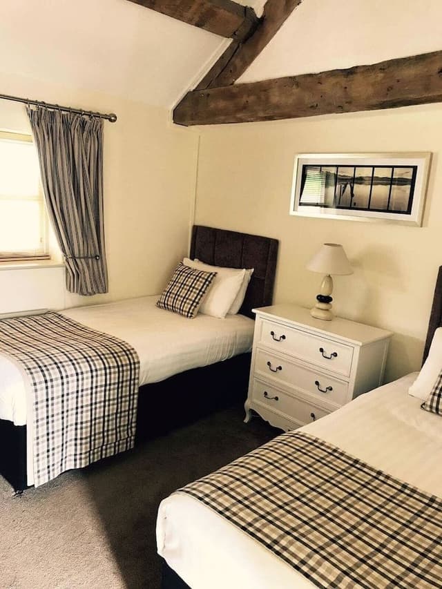 Twin Room, Ensuite