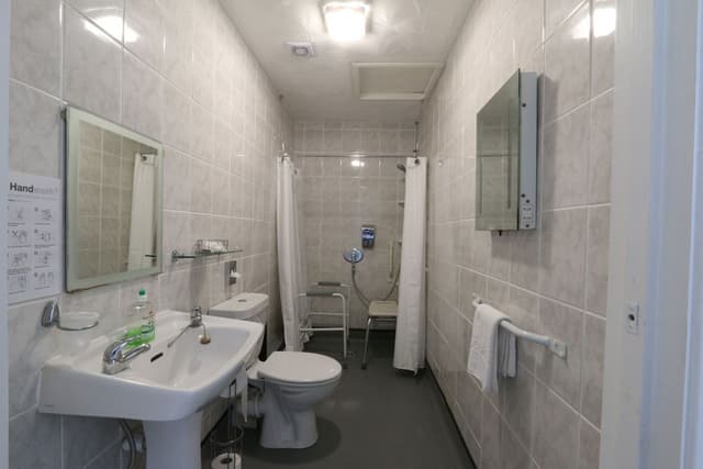Twin Room, Ensuite (Ground Floor)