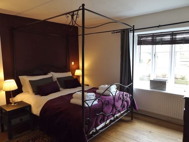 Standard Double Room, Ensuite (Room 4)