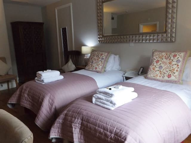 Double or Twin Room, Ensuite (Room 3)