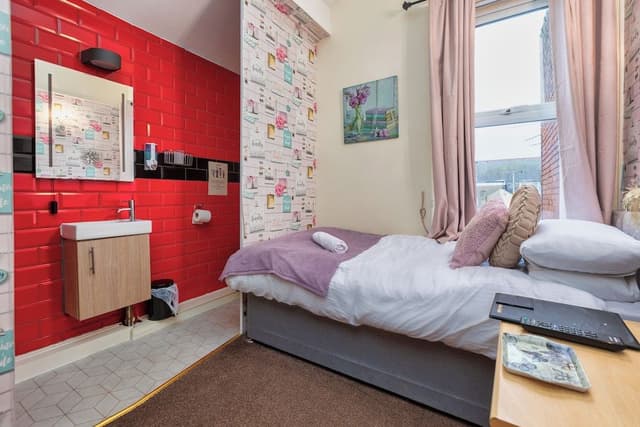 Deluxe Single Room