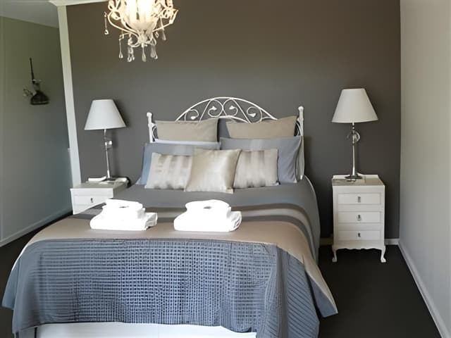 Acacia Suite