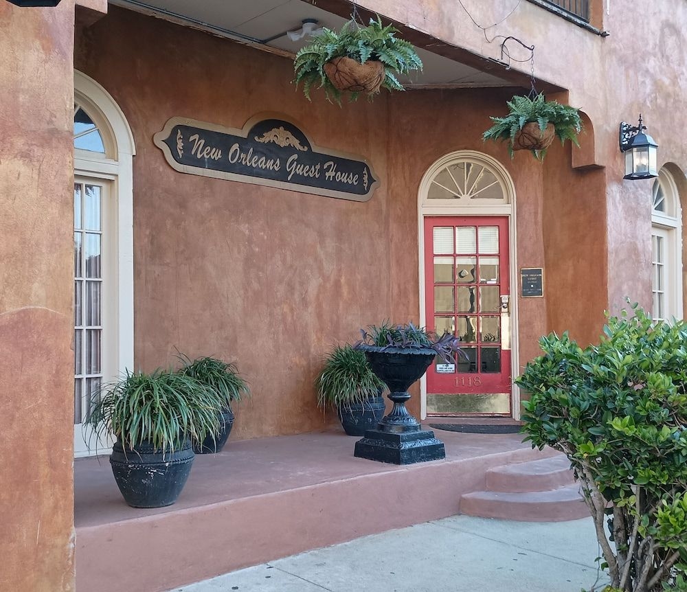New Orleans Guest House4