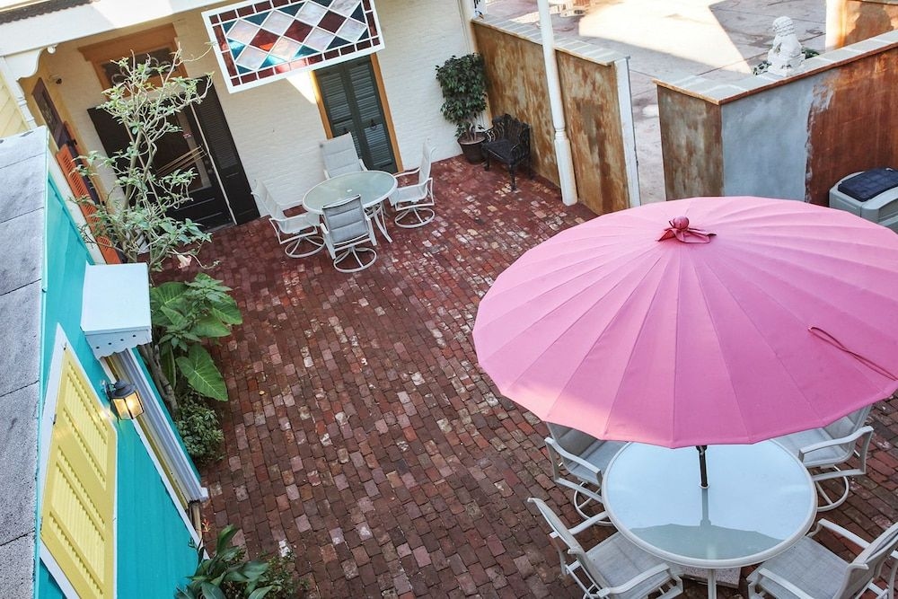 New Orleans Guest House2