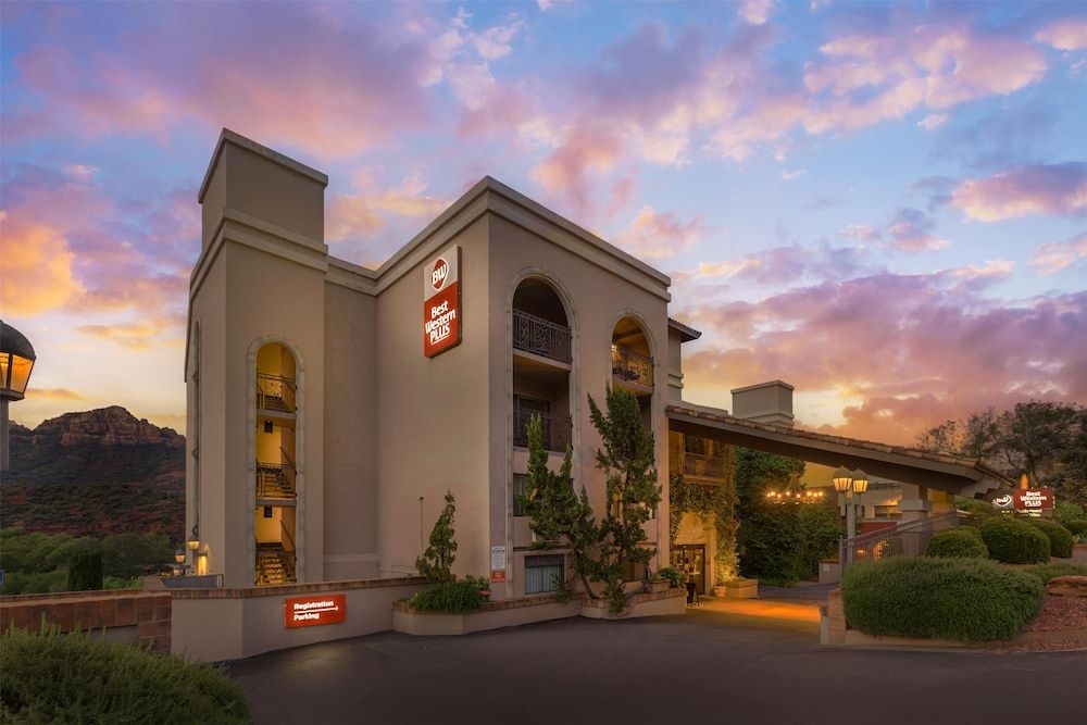 Best Western Plus Arroyo Roble Hotel & Creekside Villas2