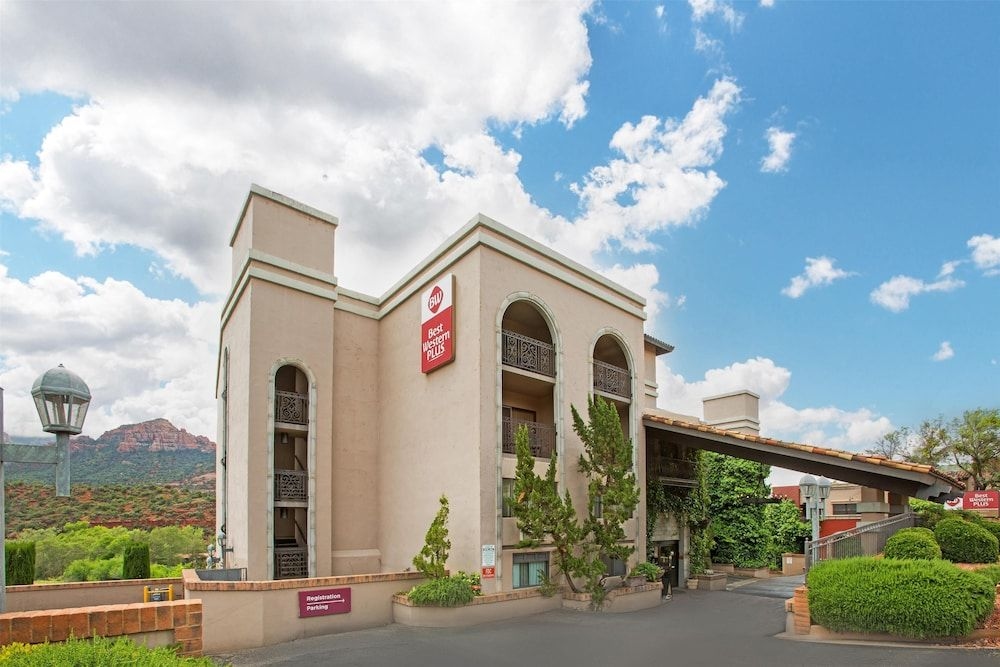 Best Western Plus Arroyo Roble Hotel & Creekside Villas1