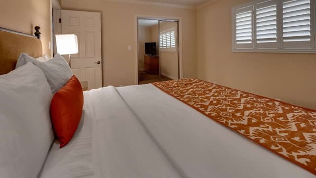 Suite, Multiple Beds, Non Smoking, Fireplace (with Sofabed)
