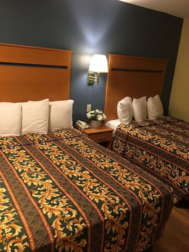 Deluxe Room, 2 Double Beds, Non-Smoking, Street View (Includes 1 Parking Space)