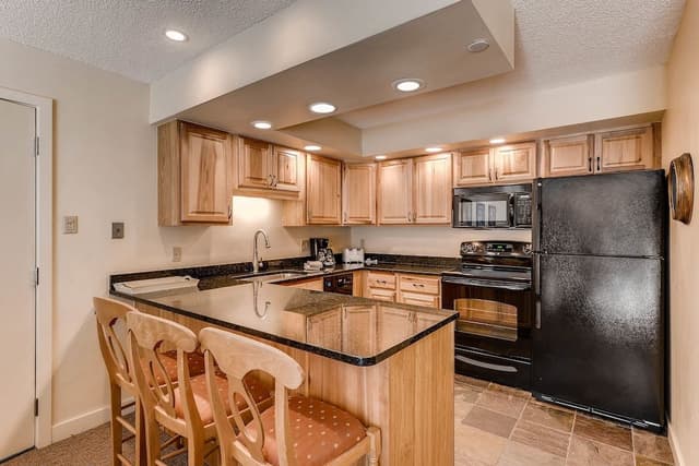 Condo, 2 Bedrooms