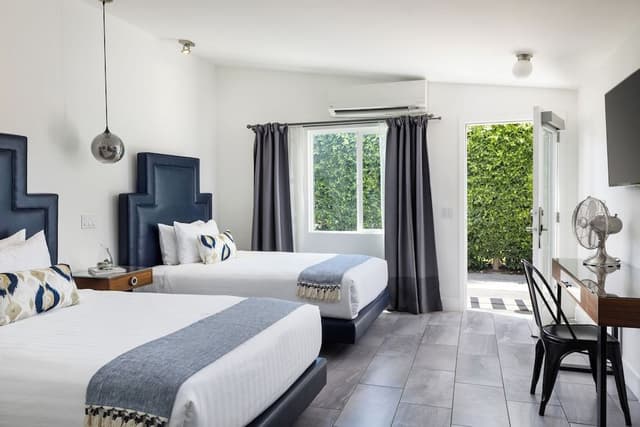 Standard Room, 2 Double Beds