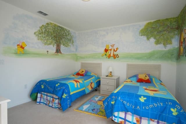 4 bedroom, 3 bathroom Private Pool Home