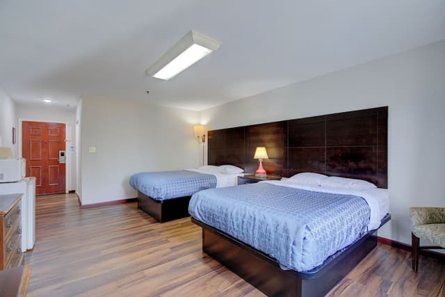 Room, 2 Queen Beds, Smoking