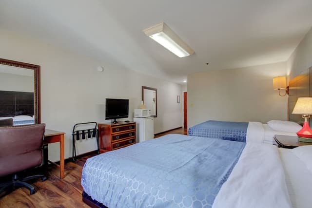 Room, 2 Queen Beds, Smoking