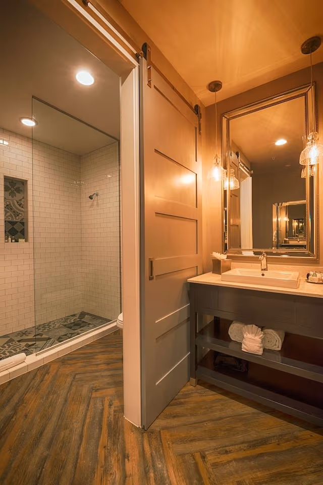 Deluxe Room, 1 King Bed