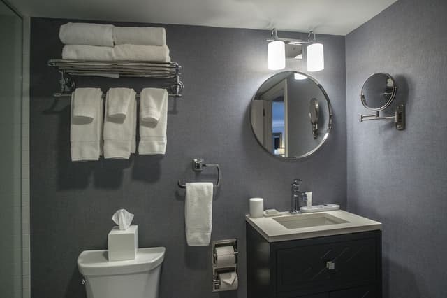 Standard Room, 1 Queen Bed