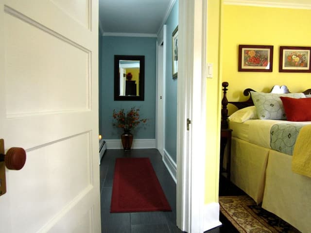 Deluxe Suite, 1 Queen Bed, Balcony, Ground Floor